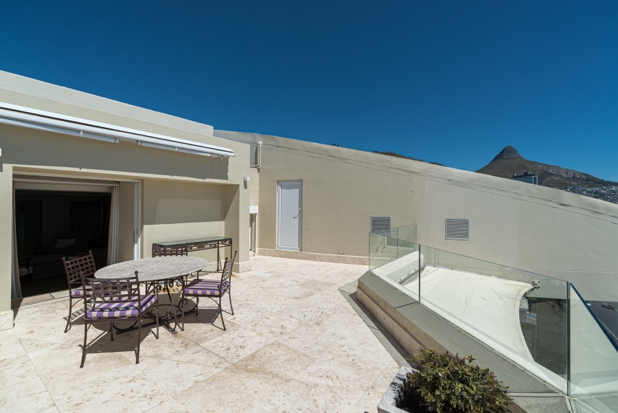 5 Bedroom Property for Sale in Mouille Point Western Cape